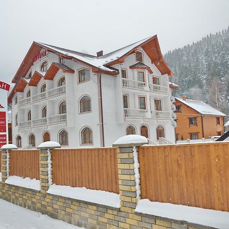 Apart-Hotel Orlan Mykulychyn Dış mekan fotoğraf
